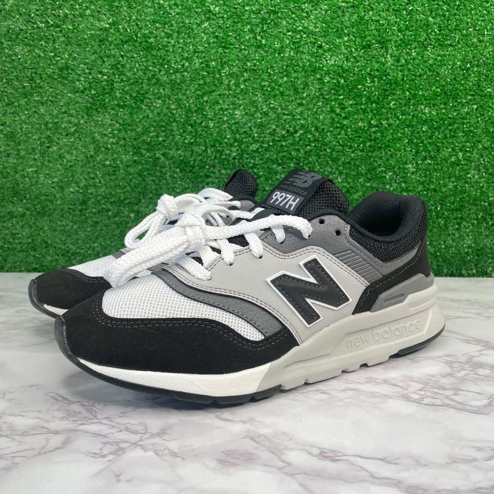 New Balance 997 Shoes Size GS 4.5 Women's 6 Black Grey
